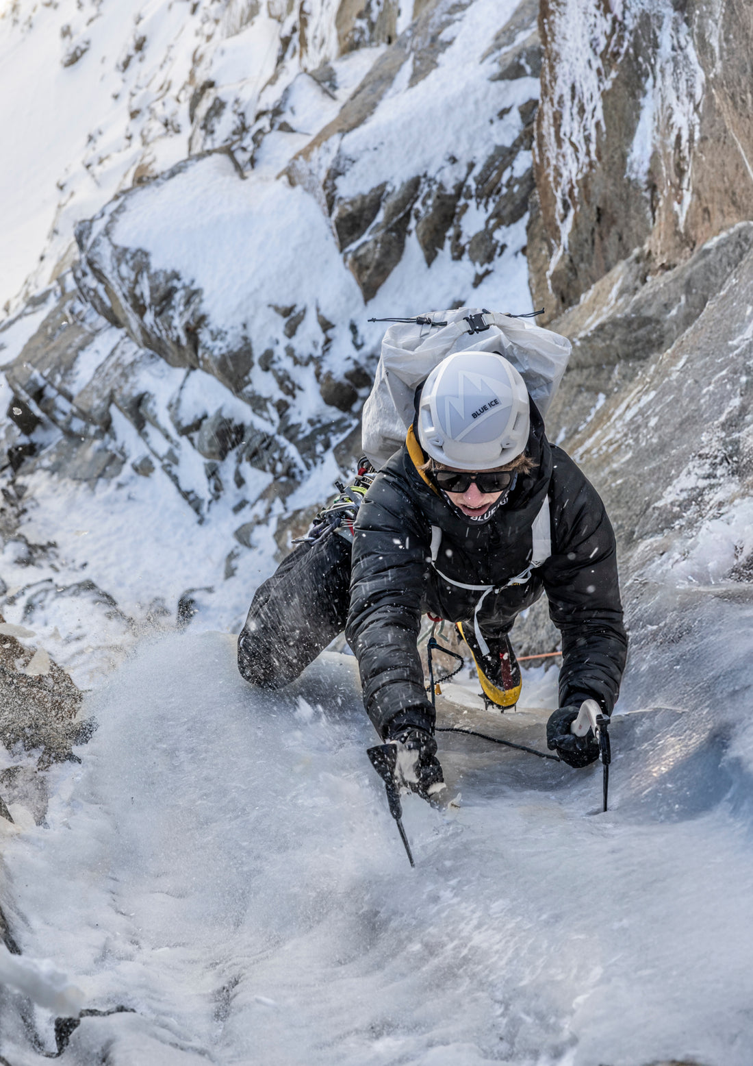 #color_white #color_black