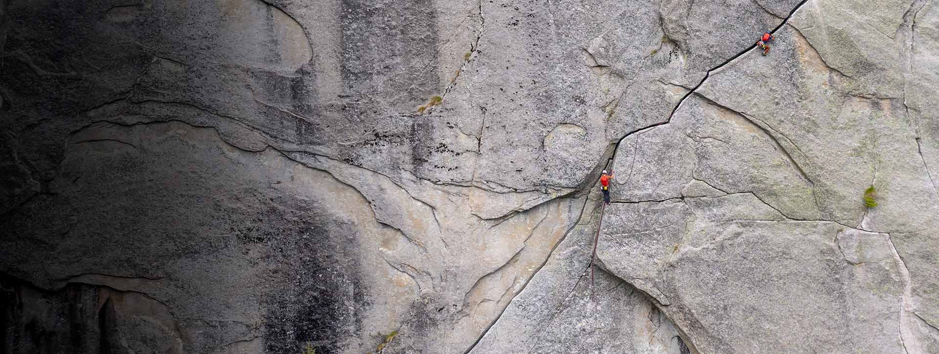 BLUE ICE US - Equipment for mountaineers, climbers and